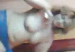 Ein sexy tätowiertes Baby brachte eine german casting porn hd Webcam mit ins Badezimmer, um ein Bad zu nehmen, mit ihrem Geliebten zu kommunizieren und ihre Reize zu zeigen