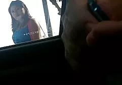Big Ass casting porn german Blonde Fingersatz Muschi in einem hölzernen Fahrerlager