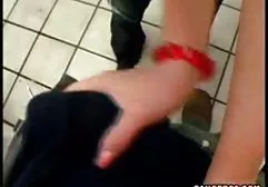 Lady porn hd german in Rot lutscht einen Schwanz