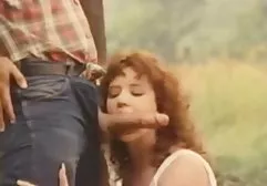 Schöne sexy Latina mit rundem Arsch fickt einen porn hd deutsch Kerl
