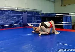Heiße new german amateur porn Kimmy Granger goss geölt einen riesigen Schwanz reitet