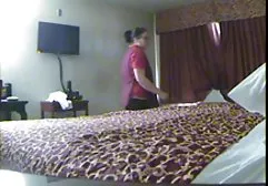 Schöne Brünette Zunge streichelt einen xxx german free Schwanz