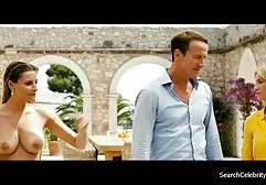 Die vollbusige Lesbe xxx retro german Ryan Conner streichelt ihre junge Freundin mit der Zunge
