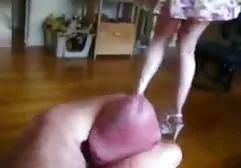 Sex von xxx deutsch jung jungen Liebhabern in der Küche, Brünette stöhnt laut und kommt