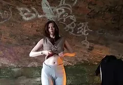 Der reife Vater arrangierte einen Gangbang mit Blondinen für einen erwachsenen xxx free deutsch Sohn