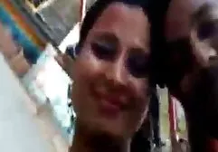 Nettes junges Mädchen masturbiert porn deutsch tube in der Dusche