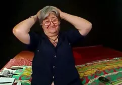 Sexy Nachbarin hd porn deutsch fickt einen jungen Kerl
