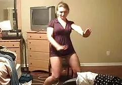Brünette xxx auf deutsch Handjob rasierte Fotze
