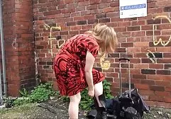 Tanya fingert ihren Jungen german porn casting